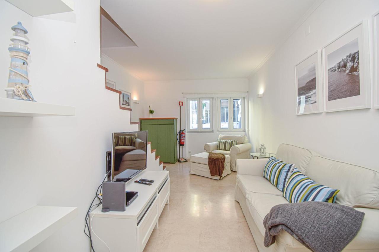 Central Family Apartment - 60 M From The Beach Кашкайш Екстериор снимка