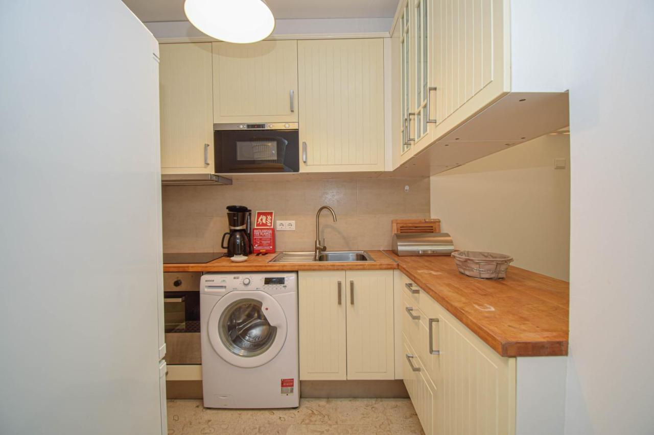 Central Family Apartment - 60 M From The Beach Кашкайш Екстериор снимка